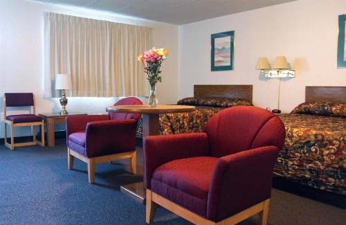 Budget Host Crestview Inn image 11
